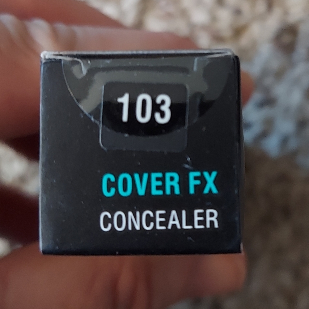 Concealer - Picture 2 of 2